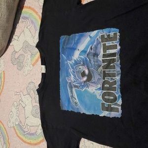 Kids large black graphic fortnite teeshirt